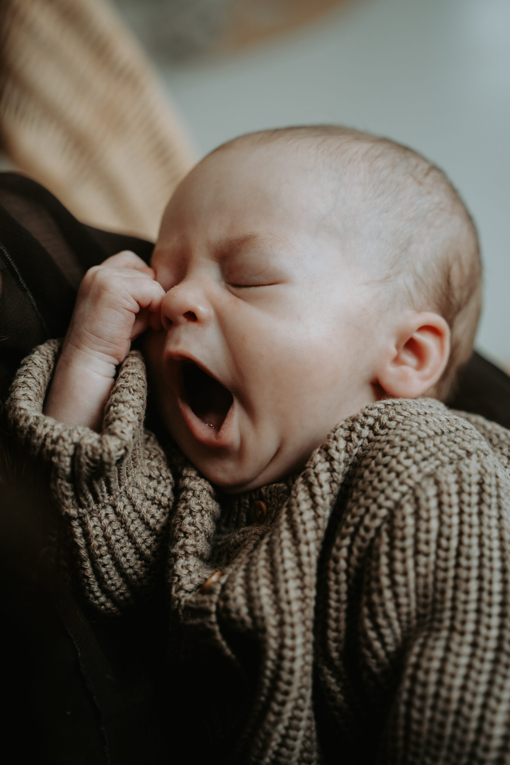 Beeld uit een newbornshoot door newbornfotograaf Lotte Ruesink
